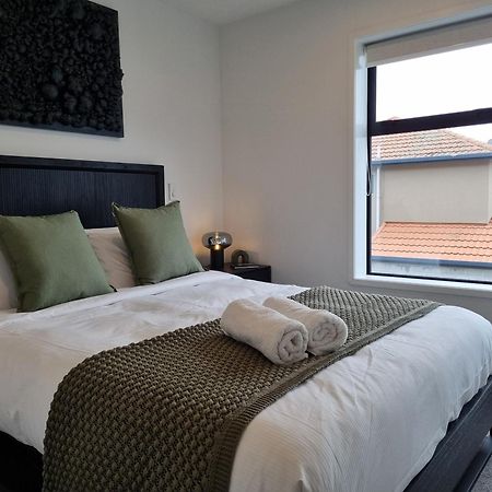 Apartamento Cloud Nine Elegant Escape Awaits Christchurch Exterior foto