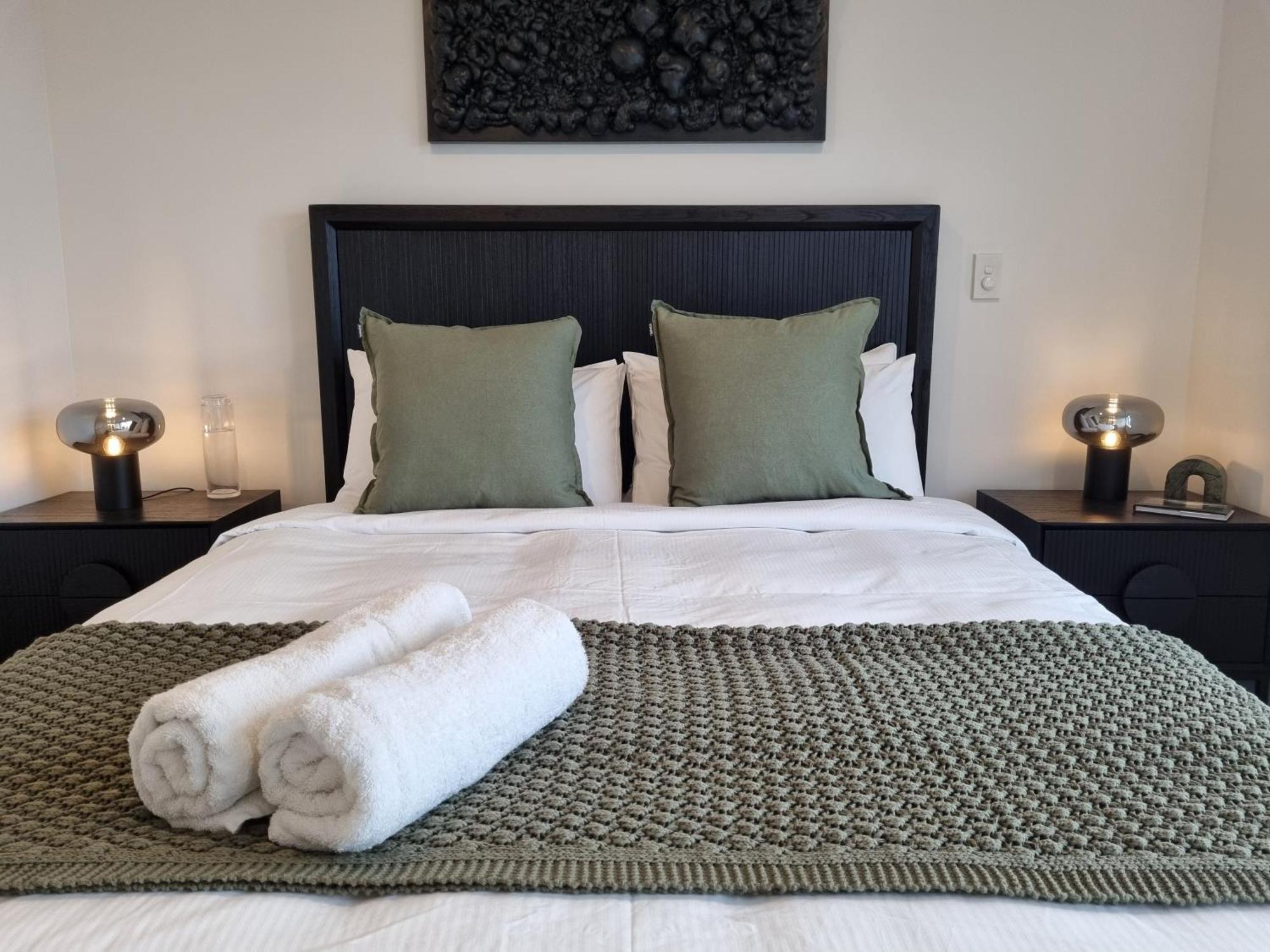 Apartamento Cloud Nine Elegant Escape Awaits Christchurch Exterior foto